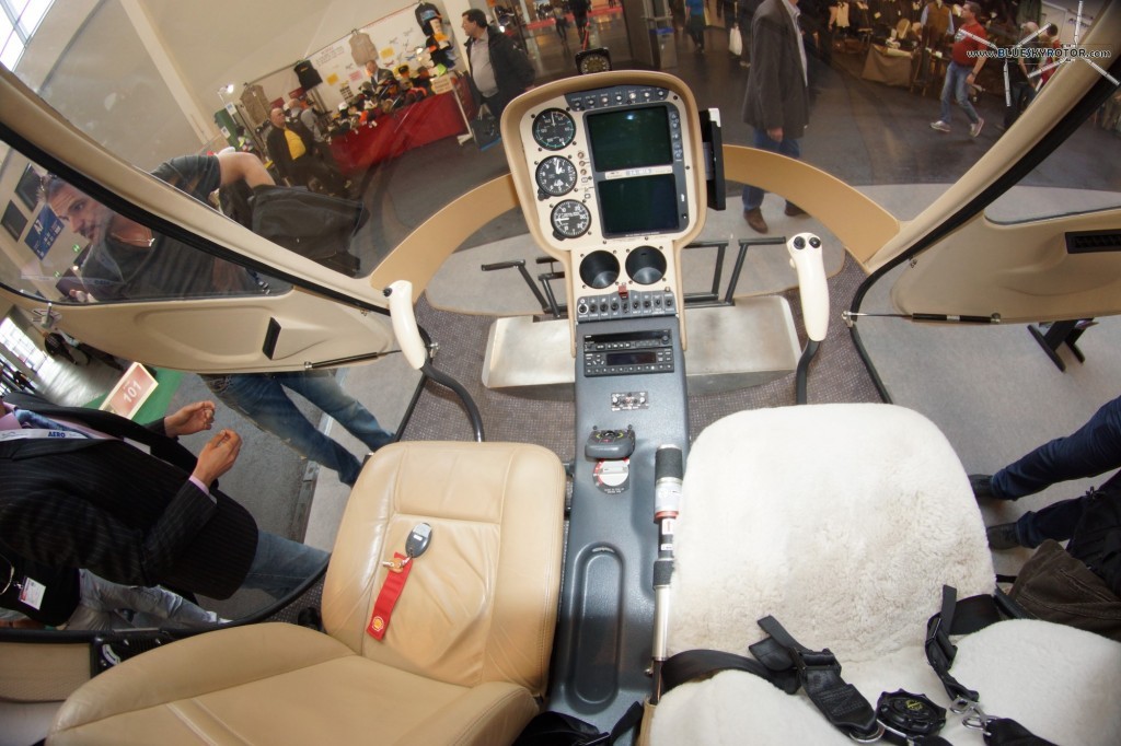 GUIMBAL Cabri cockpit