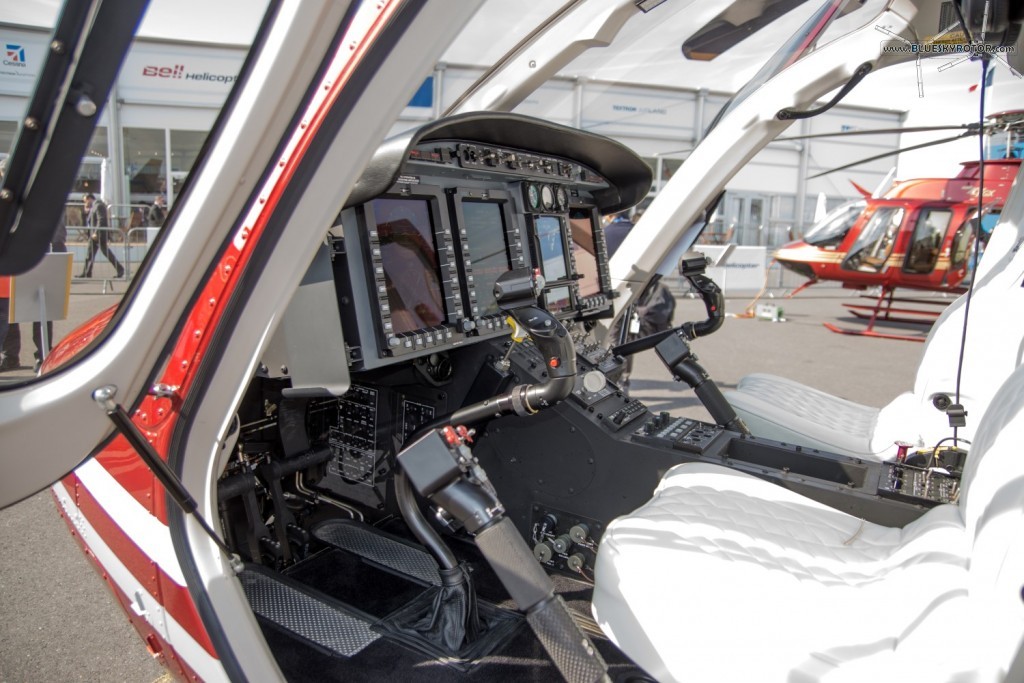 Bell 429 WLG, cockpit